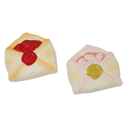 Slow Rising Squishy Strawberry Love Envelope Bread 【Sweet Bakery Scent】100g Sweetbuns Stress Relief Toy